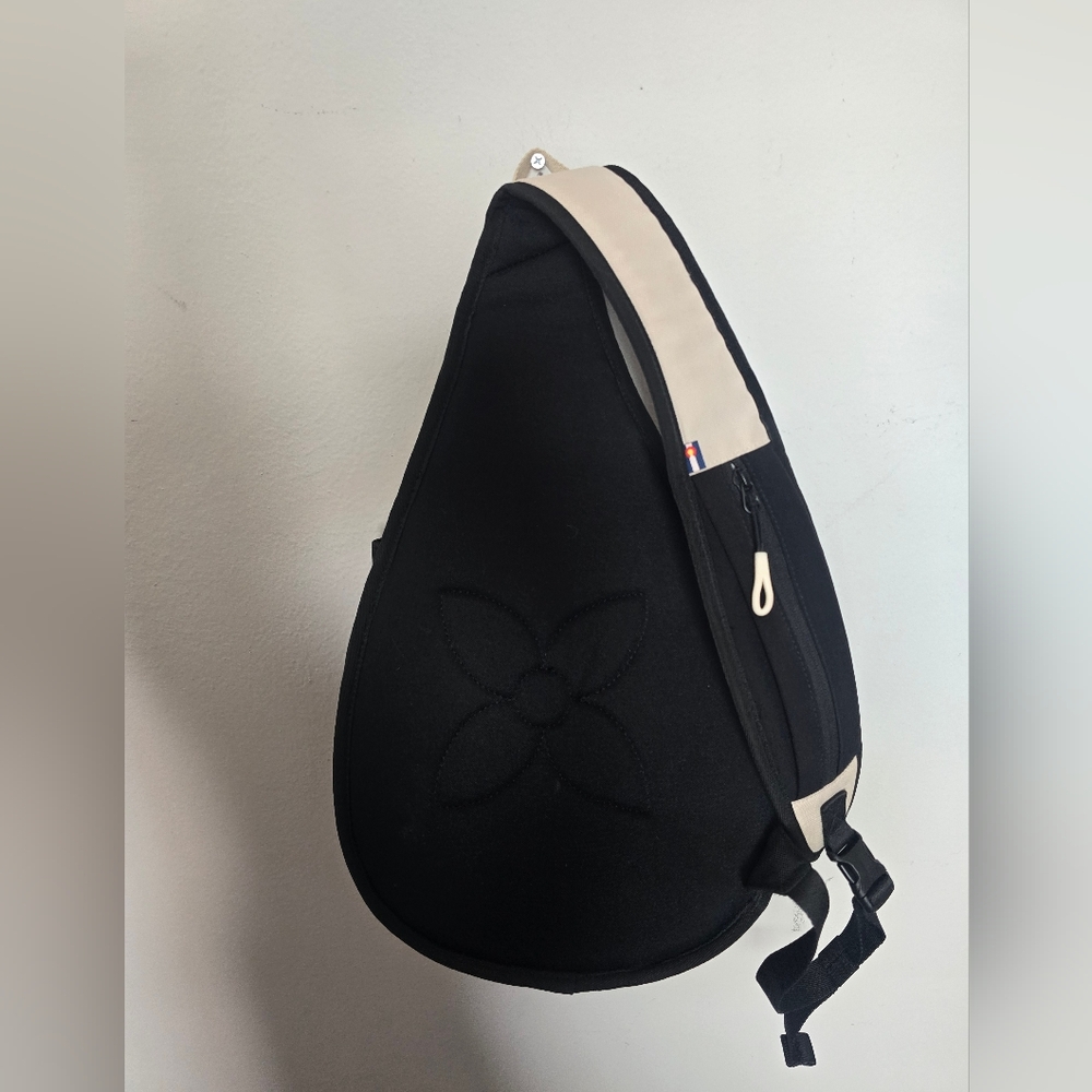 Sherpani Esprit Sling Water-Resistant Backpack - Con Leche 10L - Picture 4 of 6
